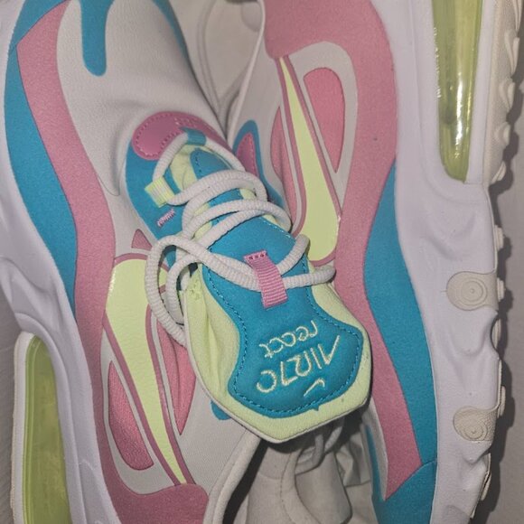 Women's size 7.5 AirMax React 270 - Picture 2 of 5
